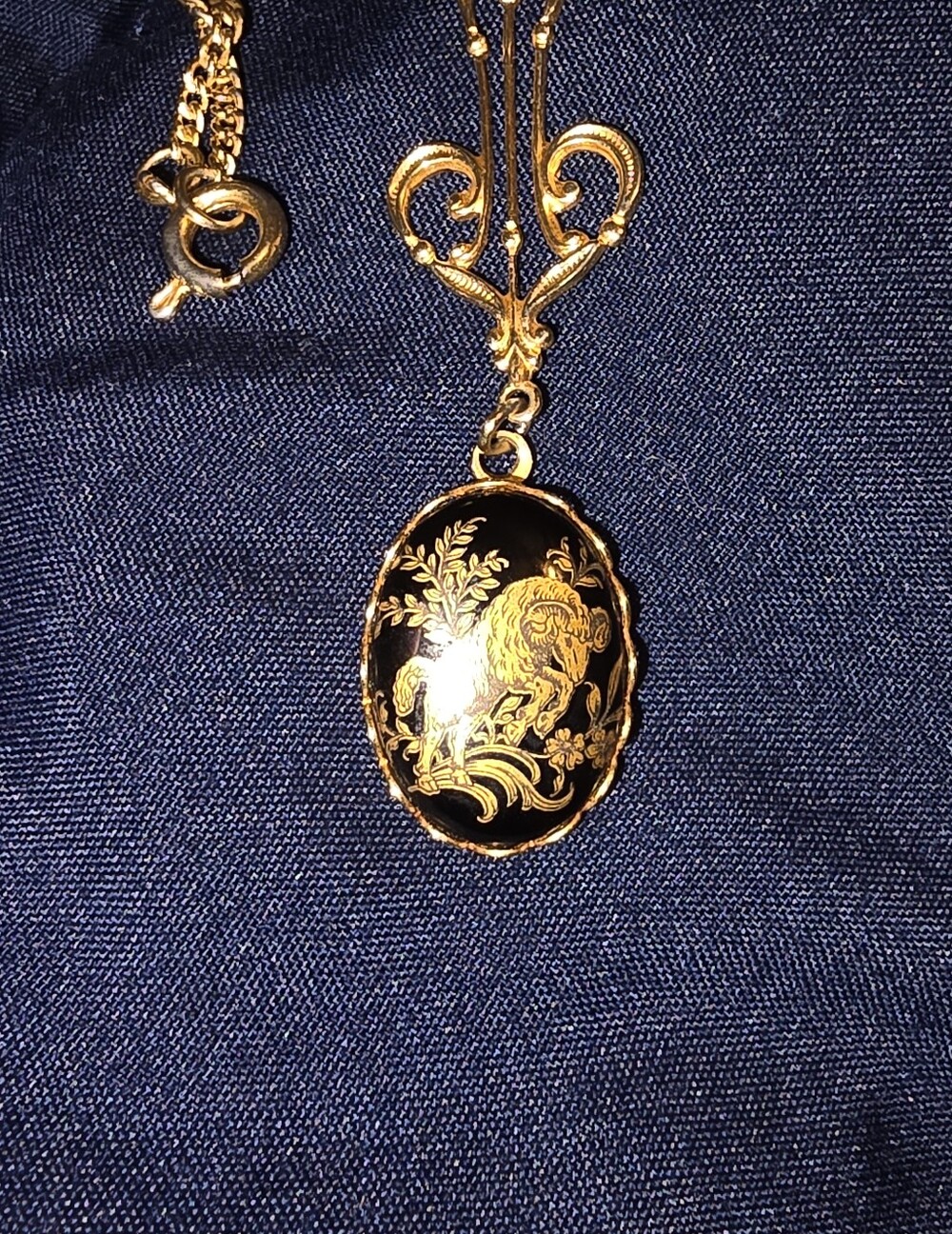 Vintage Capicorn Zodiac Black & Gold Necklace